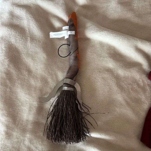 buildabear harry potter gryffindor quidditch uniform + accessories - Picture 7 of 11